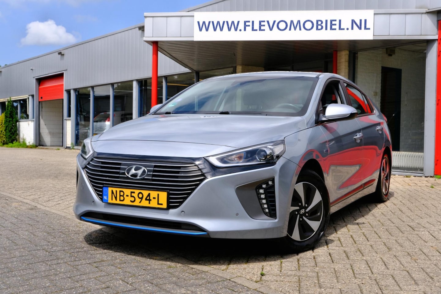 Hyundai IONIQ - 1.6 GDi Premium Aut. Leder|Schuifdak|Adapt.Cruise|Navi|Cam - AutoWereld.nl