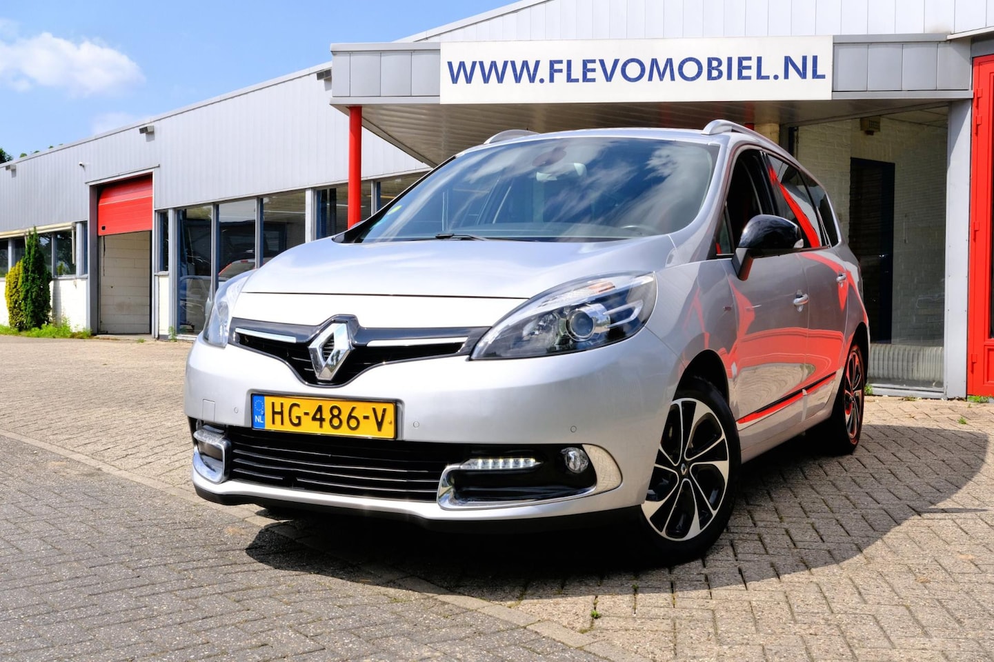 Renault Grand Scénic - 1.5 dCi Bose Navi|Cam|Clima|LMV - AutoWereld.nl