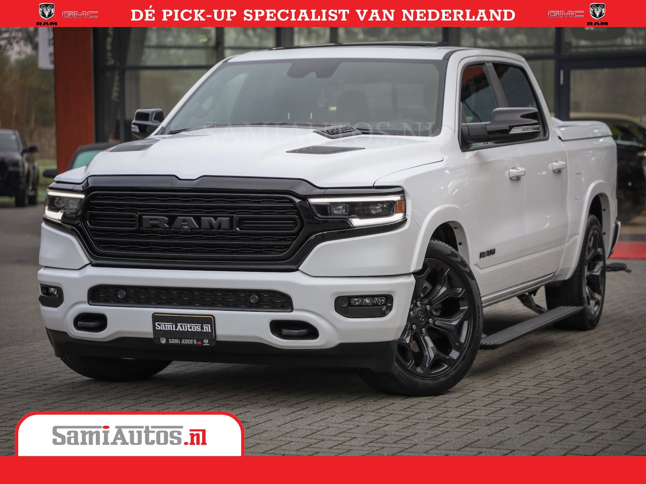 Dodge Ram 1500 - Limited Night | 5.7 V8 Hemi Full Option | Comfortabele Dubbele Cabine met Royale 5 Zitplaa - AutoWereld.nl