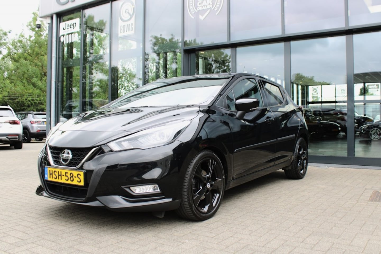 Nissan Micra - 1.0 IG-T N-SPORT Aut. / Leder / Apple Carplay - AutoWereld.nl