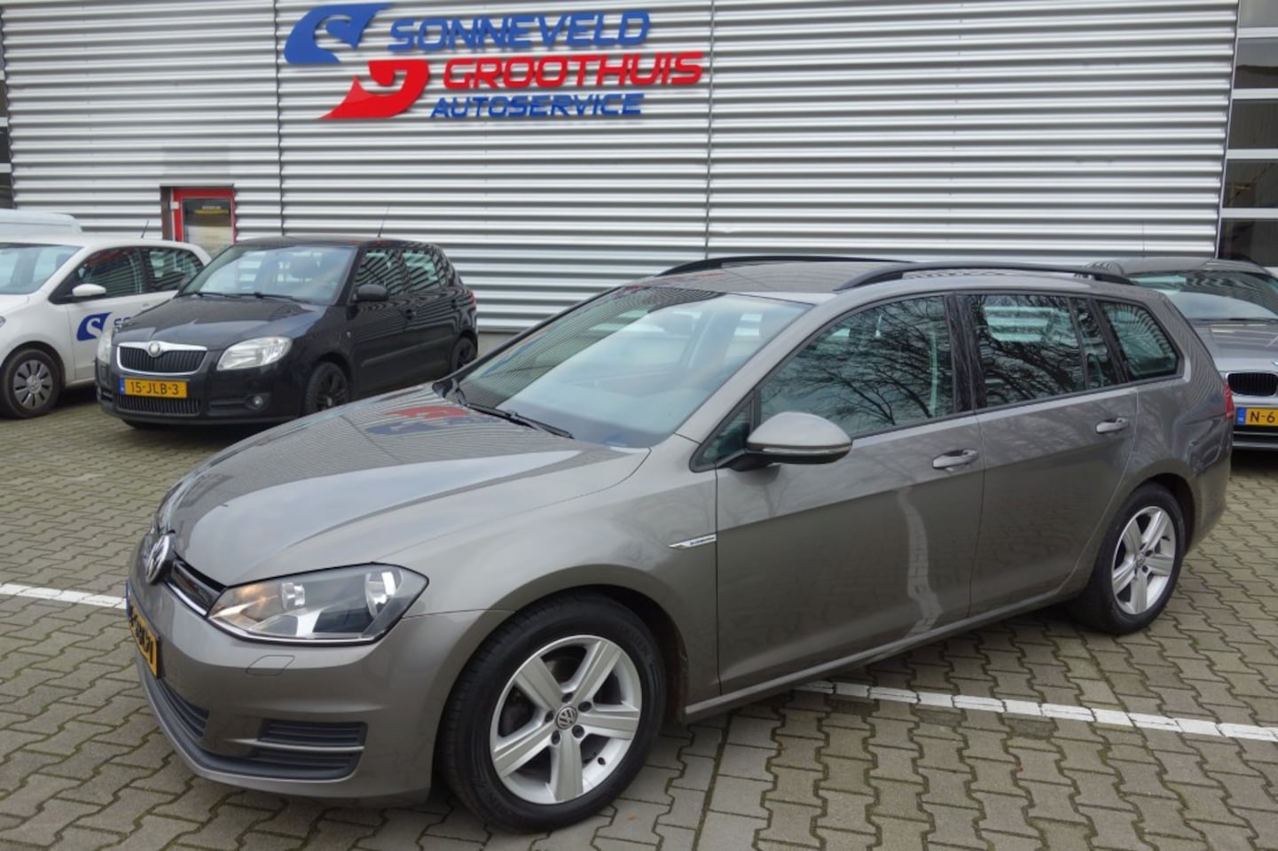 Volkswagen Golf - 1.6 TDI BM TRENDLINE, Trekhaak, ECC - AutoWereld.nl