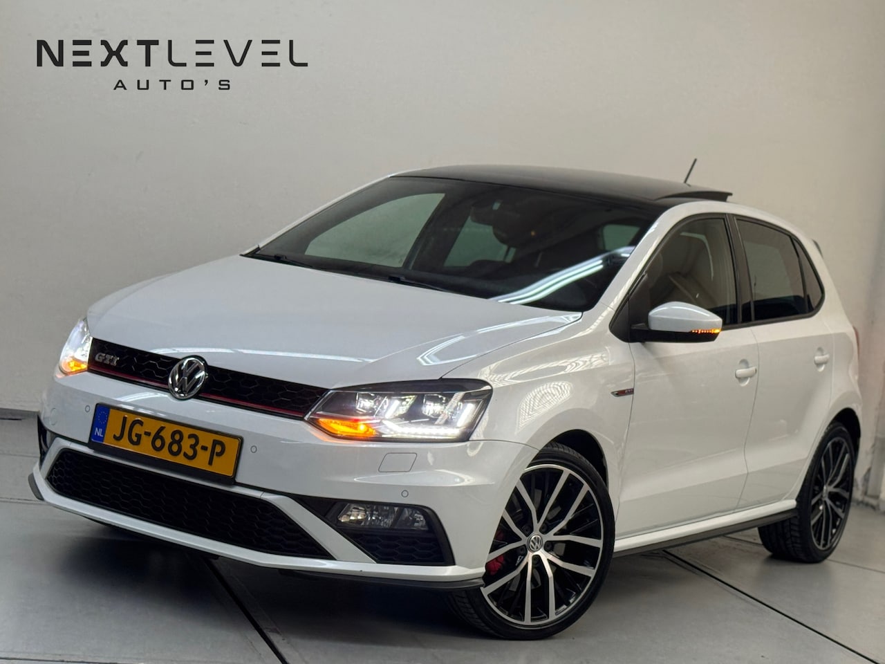 Volkswagen Polo - 1.8 TSI GTI Pano Navi Led NAP Zeer Nette Auto - AutoWereld.nl