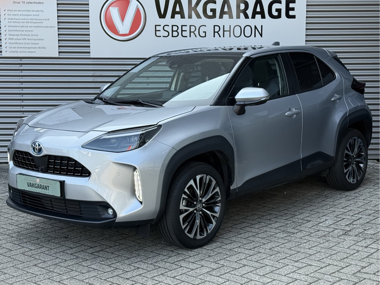 Toyota Yaris Cross - 1.5 Hybrid Executive NAVI/360CAM,PANO,LEER,HUD - AutoWereld.nl