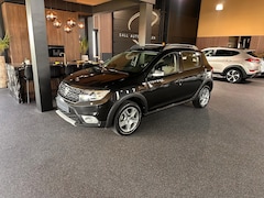 Dacia Sandero Stepway - 0.9 TCe SL Stepway/PDc/Navi