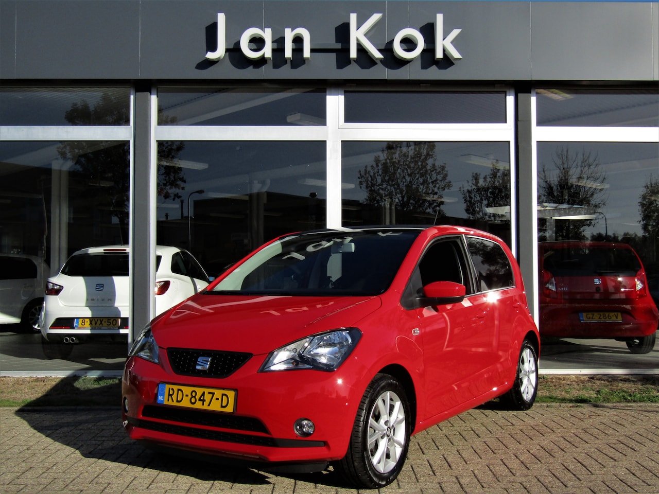 Seat Mii - 1.0 60 pk Sport Intense | Cruise Control | Parkeersensoren | Bluetooth - AutoWereld.nl