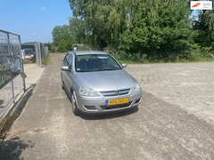 Opel Corsa - 1.2-16V twinsport 5 deurs airco