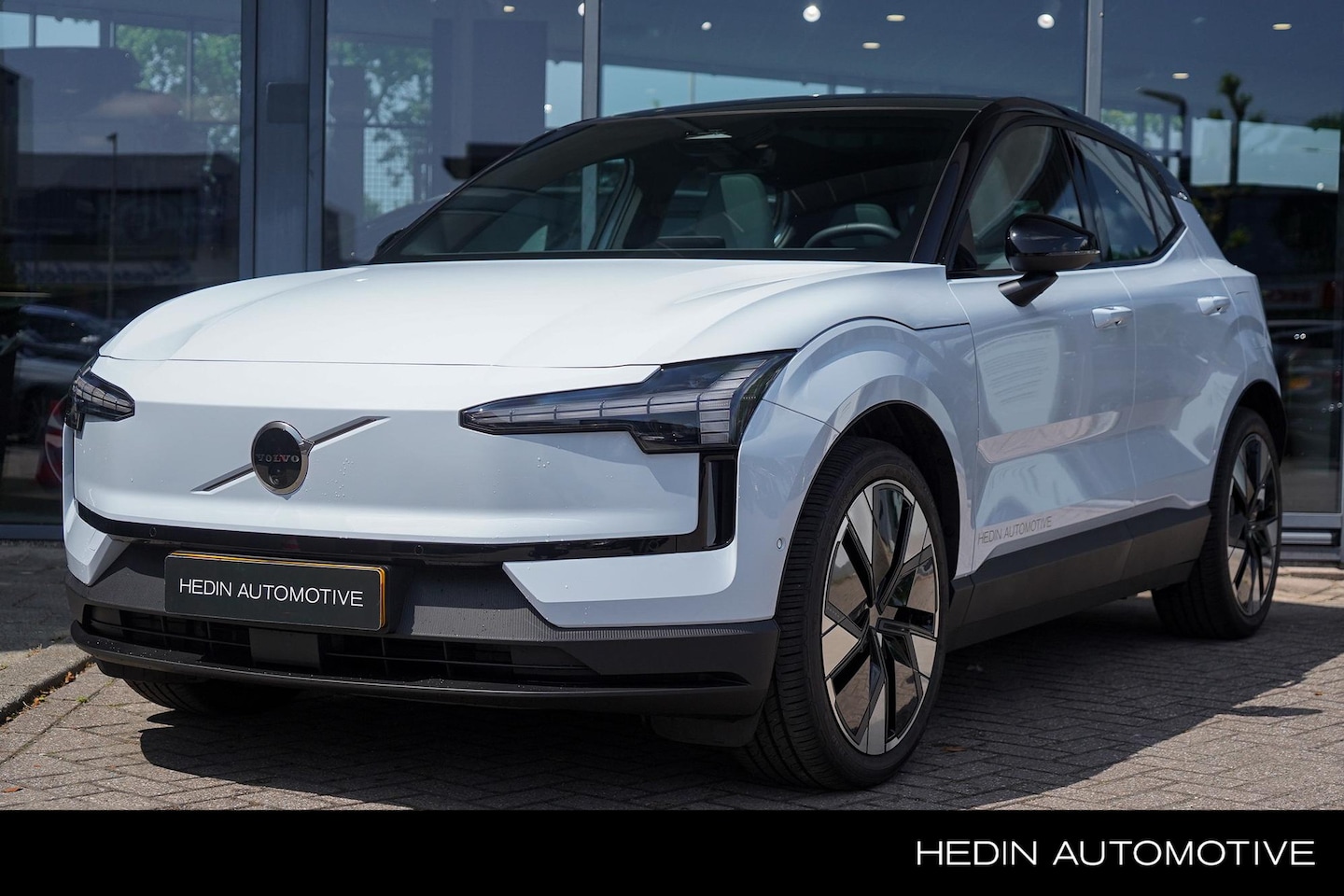 Volvo EX30 - Twin Motor Performance Ultra 69 kWh | 428 PK! | Adaptieve Cruise Control | Google Services - AutoWereld.nl