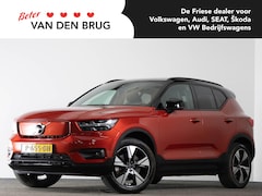 Volvo XC40 - Recharge Pro 70 kWh 231 PK | LED | Panoramadak | Trekhaak | 360 Camera | Adaptieve Cruise