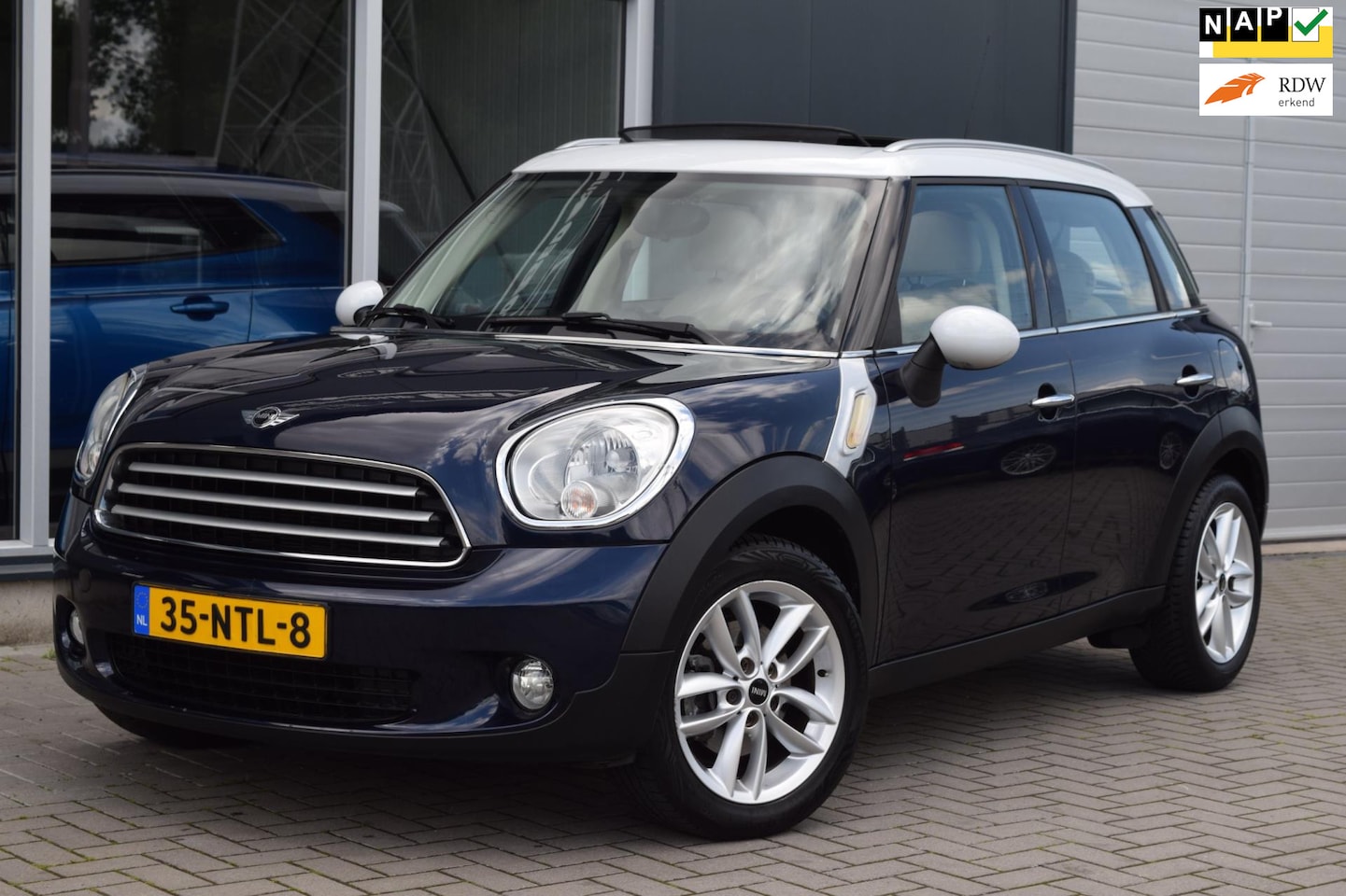 MINI Countryman - Mini 1.6 Cooper Chili | Automaat | Panoramadak | NAP + APK 6-2026 ! - AutoWereld.nl