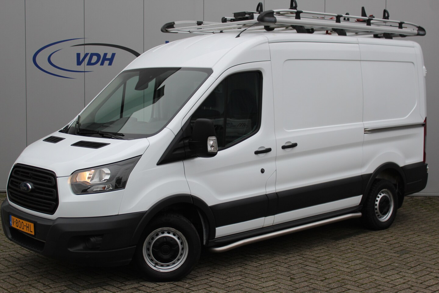 Ford Transit - 290 2.0-105pk TDCI L2H2 Ambiente. Compleet ingerichte Ford Transit ! Camera, pdc v+a, airc - AutoWereld.nl