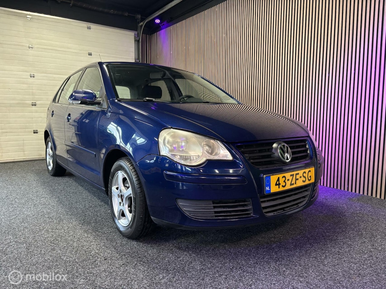 Volkswagen Polo - 1.4-16V Trendline 1.4-16V Trendline - AutoWereld.nl