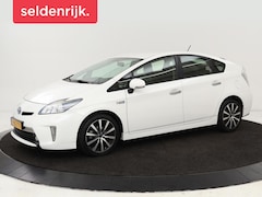 Toyota Prius - 1.8 Plug-in Aspiration | Stoelverwarming | Camera | Half leder | Climate control | Cruise