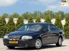Volvo S80 - 2.4 Momentum | Navigatie | Airco | Stoelverwarming | Parkeersensoren | Leder stoelen |