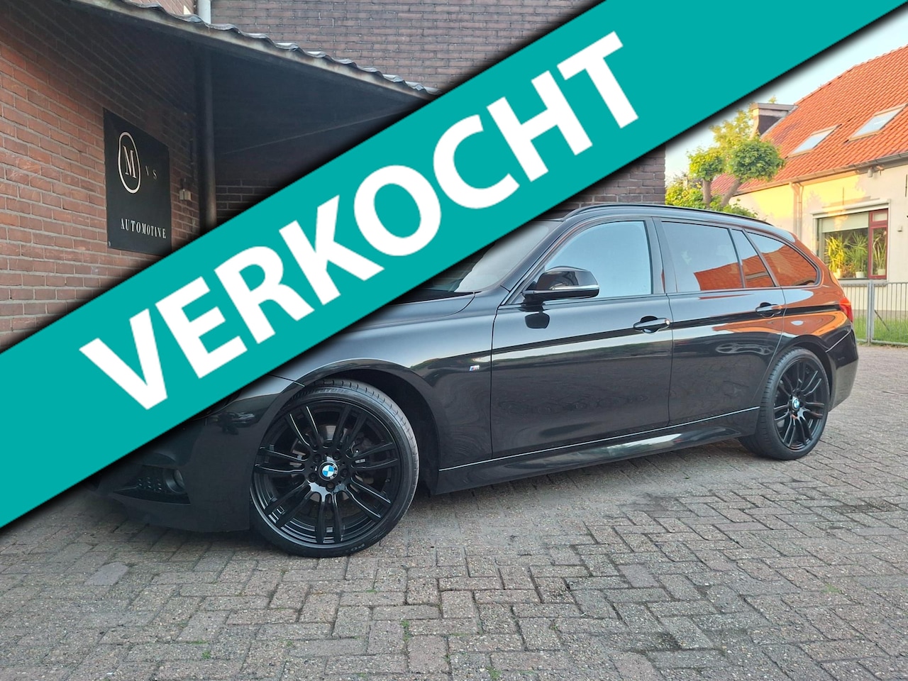 BMW 3-serie Touring - 316i Executive M-Sport Navigatie / Bluetooth / Cruise Controle / Parkeer Sensoren / Led Ve - AutoWereld.nl