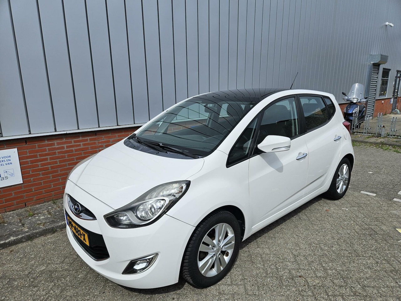 Hyundai ix20 - 1.6i Panoramadak/Automaat/Climate - AutoWereld.nl