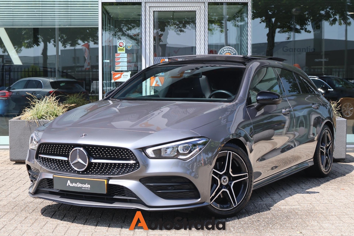 Mercedes-Benz CLA-klasse Shooting Brake - 180 AMG-LINE 136pk I Pano I LED I Climate I Navi I Cruise - AutoWereld.nl