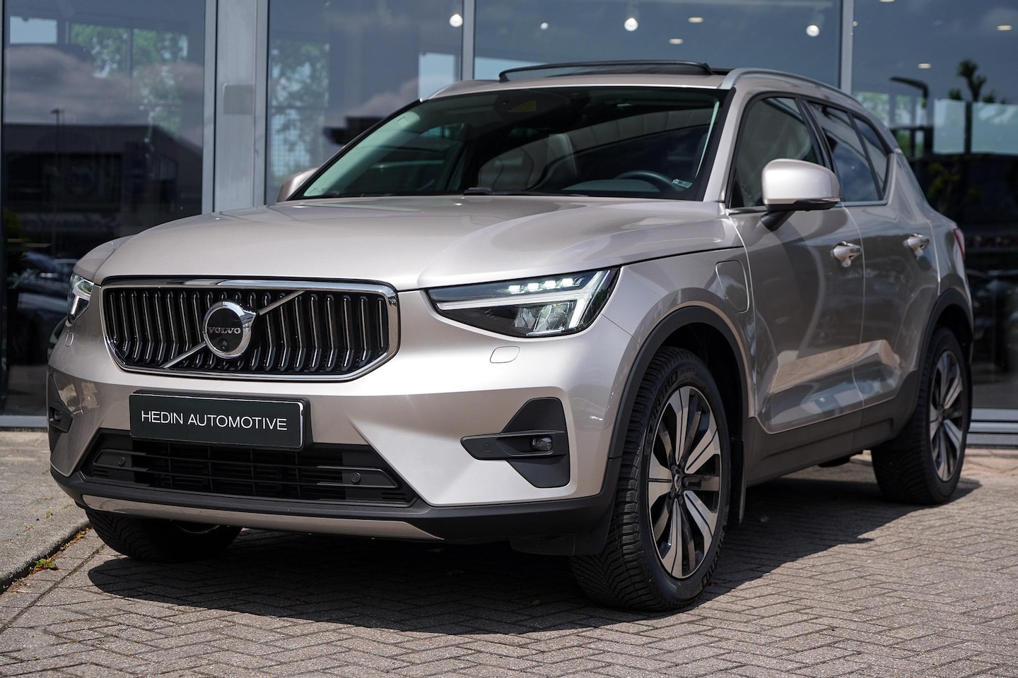Volvo XC40 - T5 Plug-in hybrid Ultimate Bright | Automaat | Lederen bekleding | Power Seats Elektrisch - AutoWereld.nl