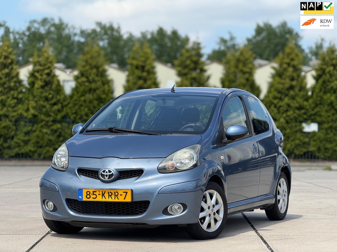 Toyota Aygo - 1.0-12V Comfort | Automaat | Elektrische ramen | Toerenteller | Onderhoudhistorie - AutoWereld.nl