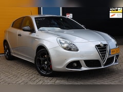 Alfa Romeo Giulietta - 1.4 T QV Line / AUT / NAP / 170 Pk / Navi / Ecc / Elek Pakket / Cruise Control / Led / Pdc