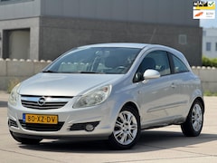 Opel Corsa - 1.4-16V Cosmo | Airco | Elektrische ramen | Cruise control | 2 sleutels