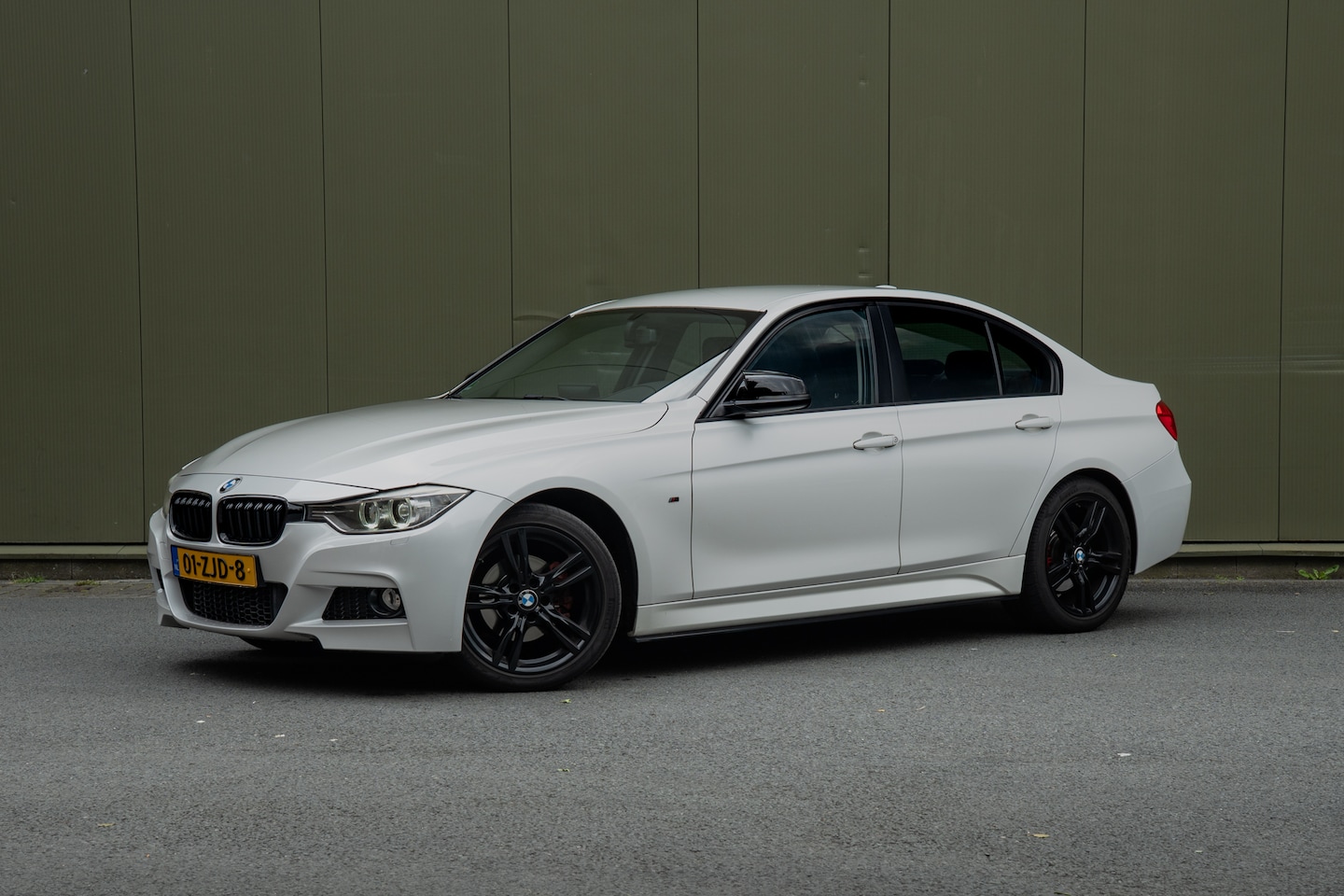 BMW 3-serie - 320i High Executive - AutoWereld.nl