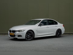 BMW 3-serie - 320i High Executive M-Sport | Apple CarPlay | Ketting recent vervangen