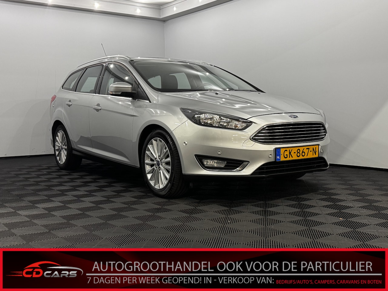Ford Focus Wagon - 1.0 Titanium Edition Clima, Parkeersensoren, Navi, Cruise control, Keyless start, Lichtmet - AutoWereld.nl