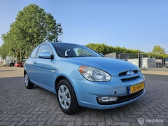 Hyundai Accent - 1.4iDynamic Joy Airco Parkeer Camera