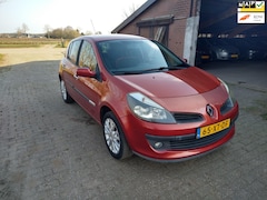 Renault Clio - 1.2 TCE Rip Curl