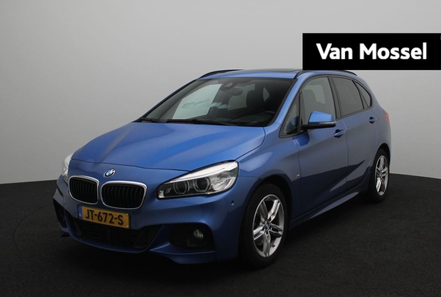 BMW 2-serie Active Tourer - 218i M Sport | 1e-Eigenaar | Estoril Blau | Panoramadak | Led Koplampen | Navi | Stoelverw - AutoWereld.nl