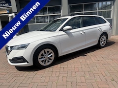 Skoda Octavia Combi - 1.4 TSI iV PHEV Sportline Business Bj 2022 Panoramadak, Navi, 18inch, Cruise