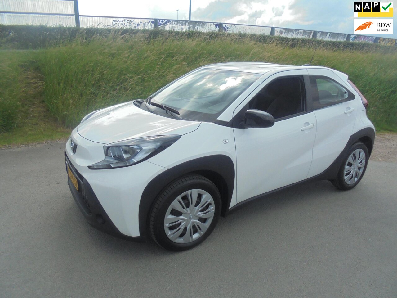 Toyota Aygo X - Toyota Ayco X 1.0 airco camera 6000.km - AutoWereld.nl
