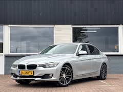 BMW 3-serie - 320i Executive / Kleppensysteem / Grote Scherm