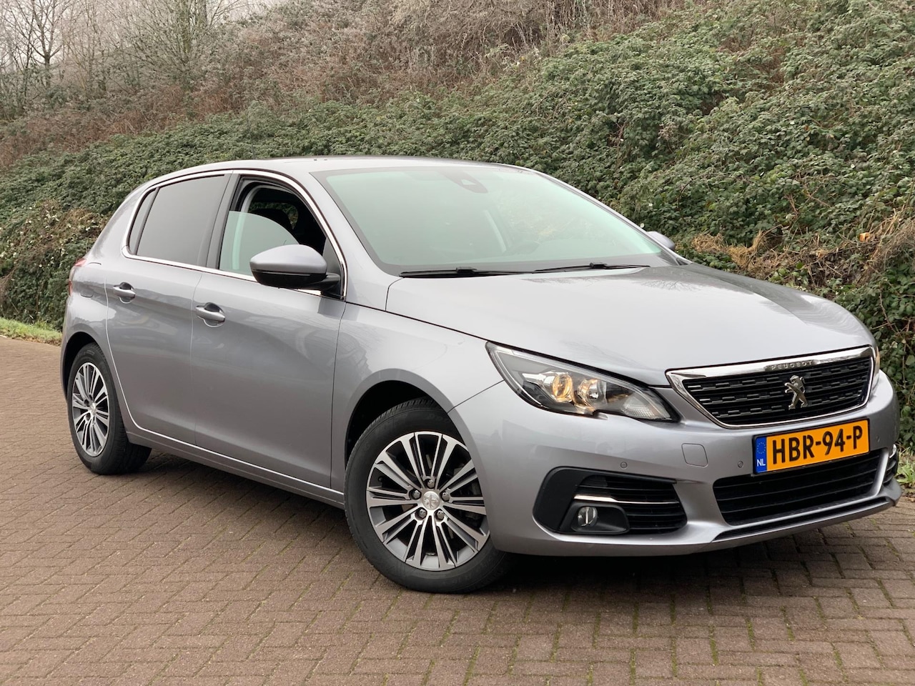 Peugeot 308 - 1.2 PureTech Blue Lease Allure AUTOMAAT TOP 2021 ! - AutoWereld.nl