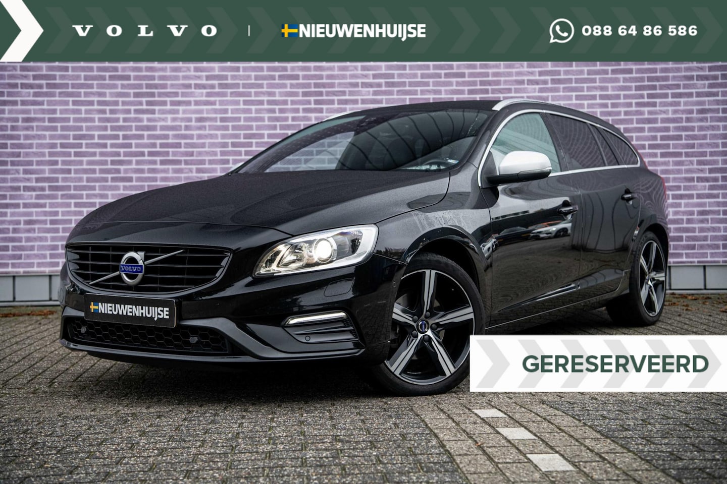Volvo V60 - 2.0 T4 Business Sport | Trekhaak | Navigatie | Leder | Schuif/kanteldak | Keyless | Xenon - AutoWereld.nl