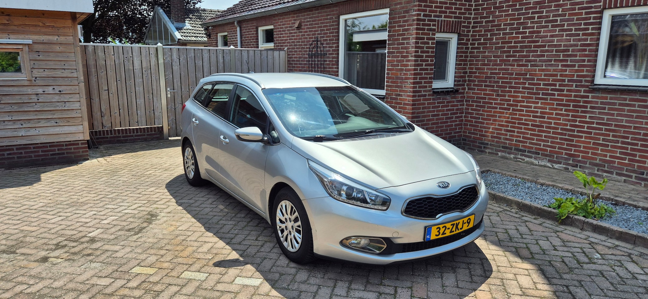 Kia Cee'd Sportswagon - 1.6 GDI Plus Pack - AutoWereld.nl