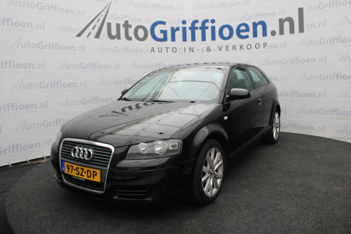 Audi A3 Sportback - 1.6 FSI Attraction 3-deurs hatchback met klima - AutoWereld.nl