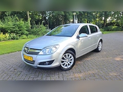 Opel Astra - 1.6 Temptation CRUISE NAVI TREKHAAK PDC LM-VELGEN