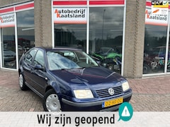 Volkswagen Bora - 1.6 - Automaat - Airco - Nieuwe apk
