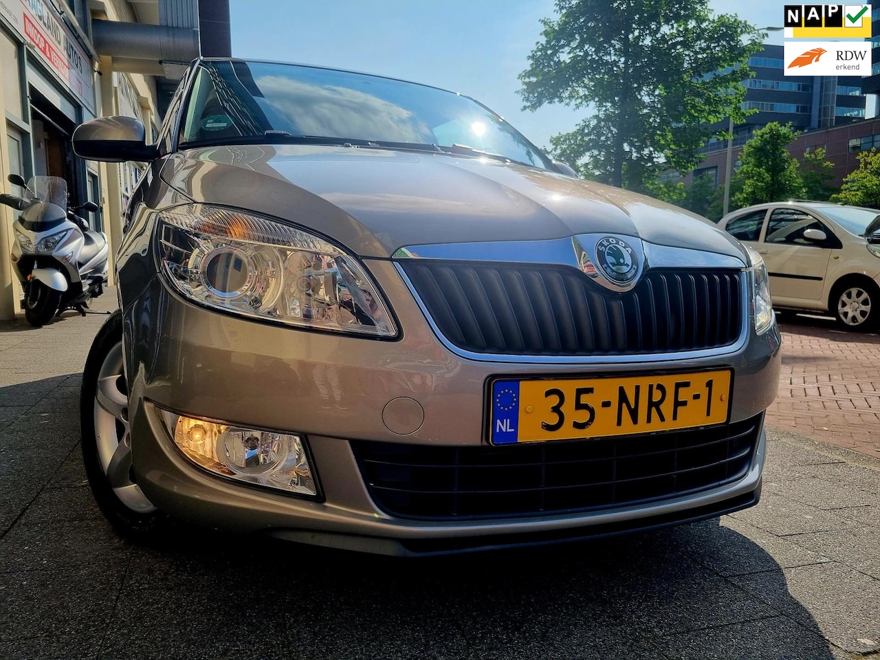 Skoda Fabia - 1.2 TSI 5drs Airco Automaat CrusCtrl - AutoWereld.nl