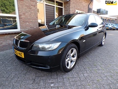 BMW 3-serie - 318i High Executive