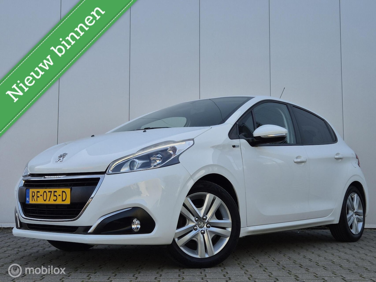 Peugeot 208 - 1.2 PURETECH ACTIVE/AIRCO/TREKHAAK/NAVI/PDC/LED/BLUETOOTH - AutoWereld.nl