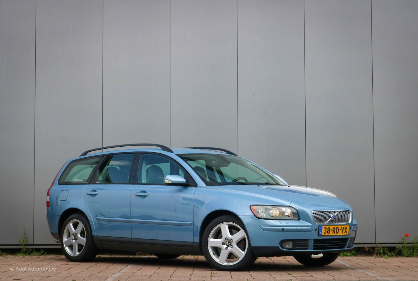 Volvo V50 - 2.5 T5 AWD Summum | Leer | Trekhaak | Automaat | Rijklaar. - AutoWereld.nl
