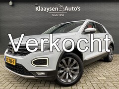 Volkswagen T-Roc - 1.5 TSI 150 pk Sport | 1e eigenaar | dealer onderh. | panoramadak | apple carplay | wit me