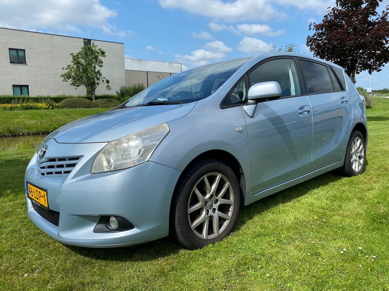 Toyota Verso - 2010 * 1.6 VVT-i Aspiration * LMV * CARPLAY * CAMERA * - AutoWereld.nl