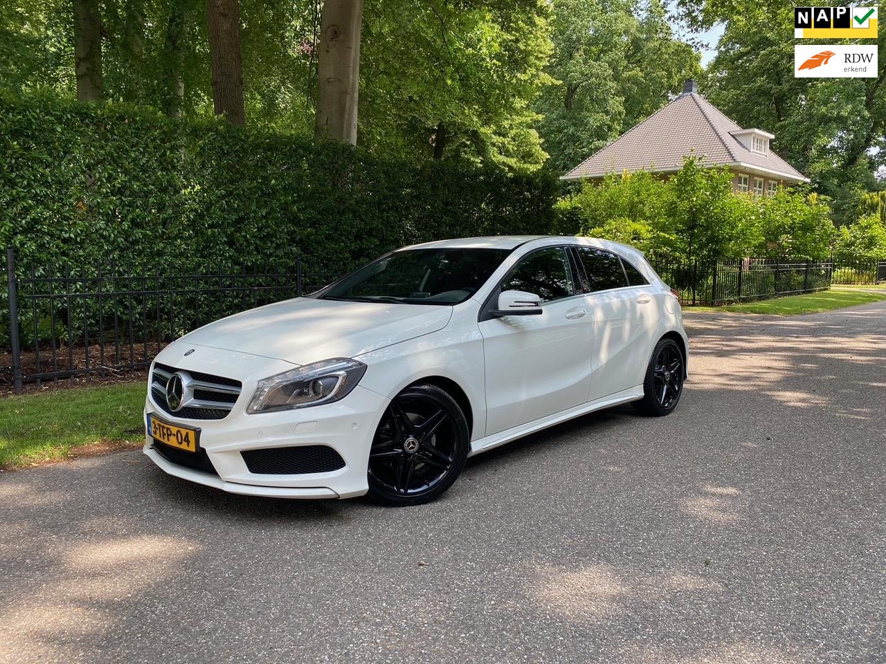 Mercedes-Benz A-klasse - 200 Automaat AMG Pakket Origineel NL! - AutoWereld.nl
