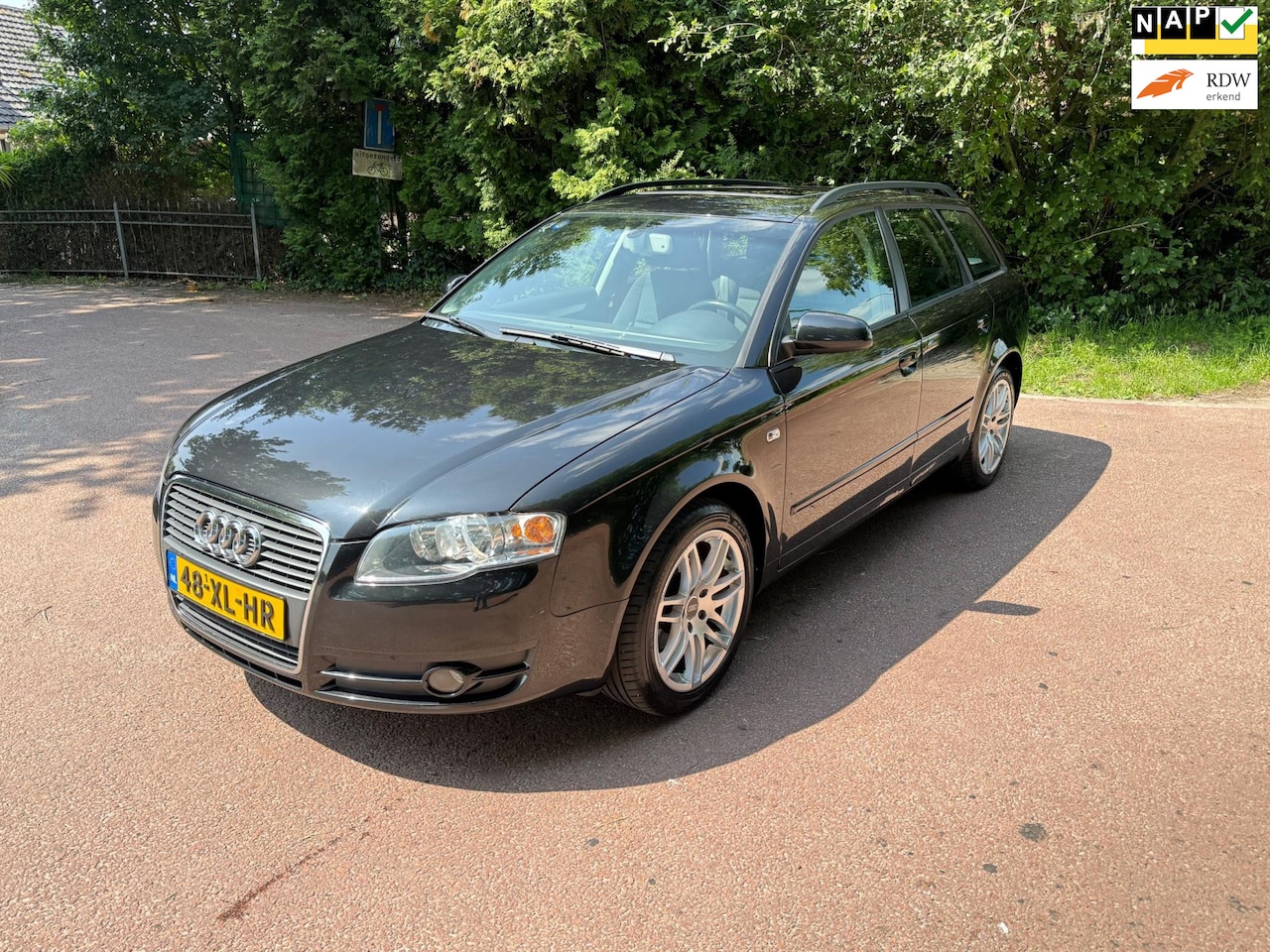 Audi A4 Avant - 1.6 Advance / Navi / Airco / NAP / pdc / Apk / Lm - AutoWereld.nl