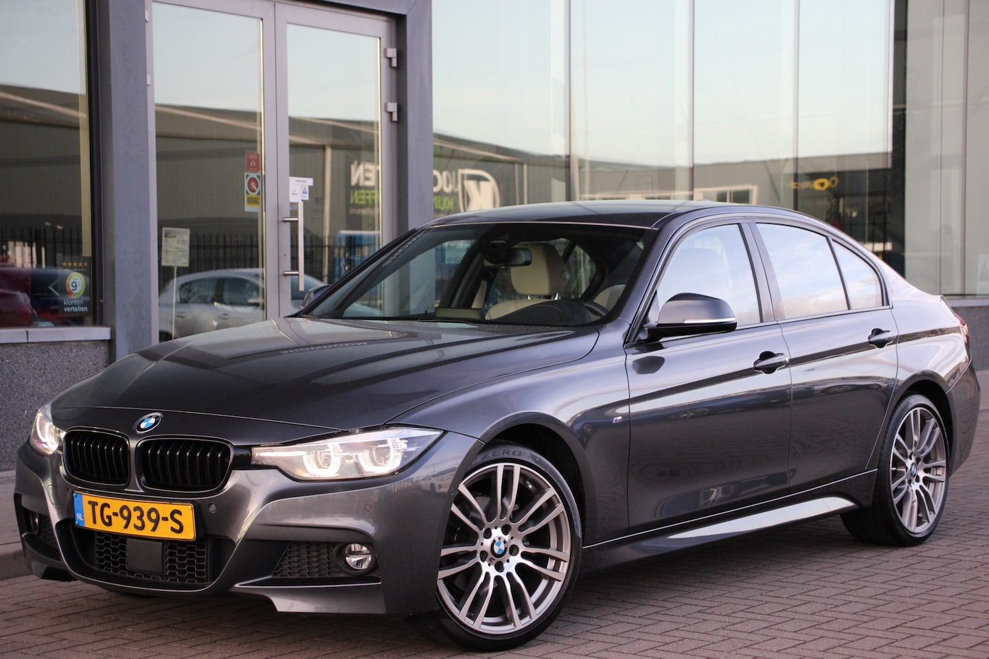 BMW 3-serie - 320i xDrive M Sport Edition | DEALER ONDERHOUDEN - AutoWereld.nl