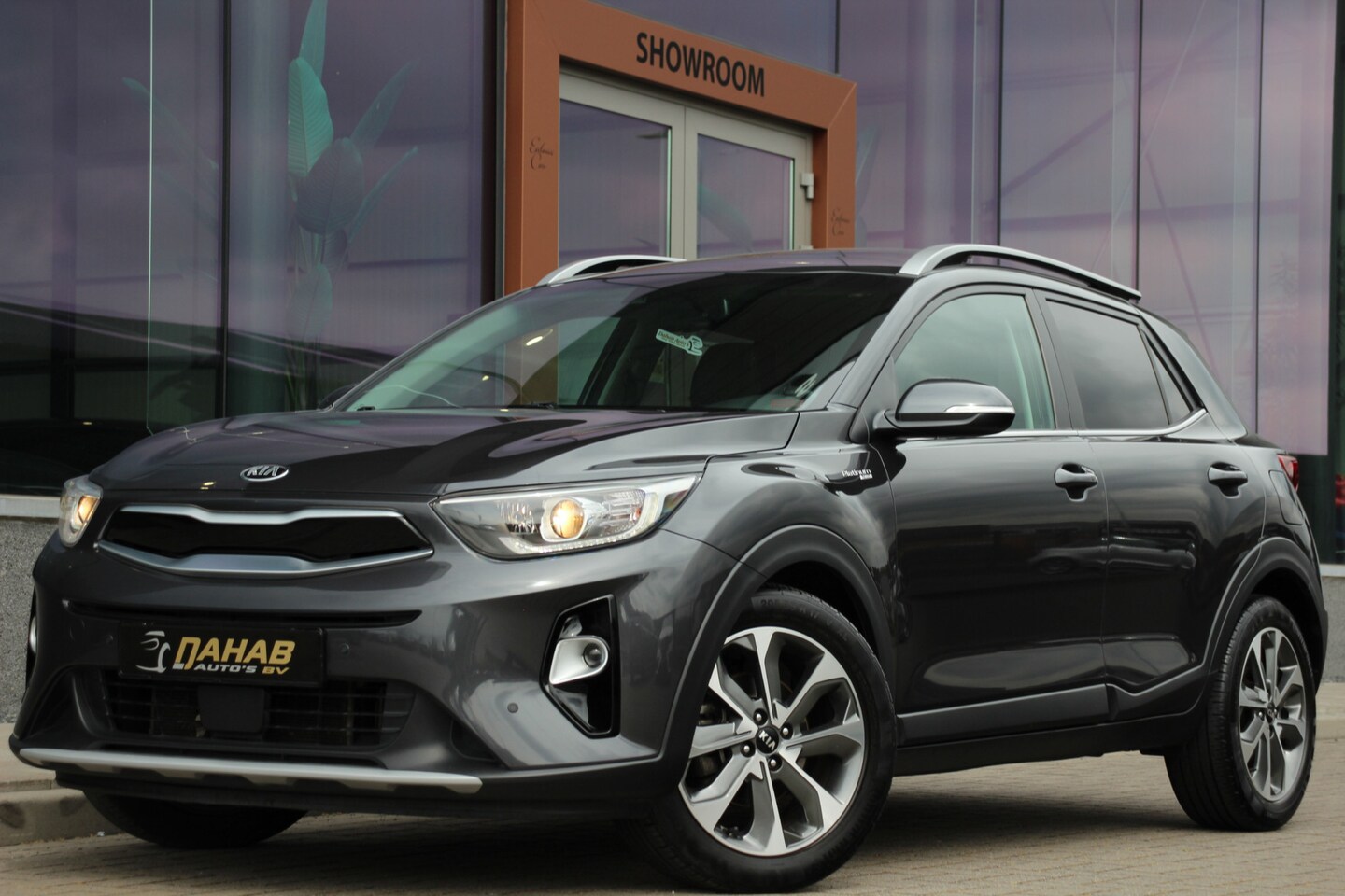Kia Stonic - 1.0 T-GDi Platinum Edition | schuif/kanteldak | Camera | Leder | DAB - AutoWereld.nl