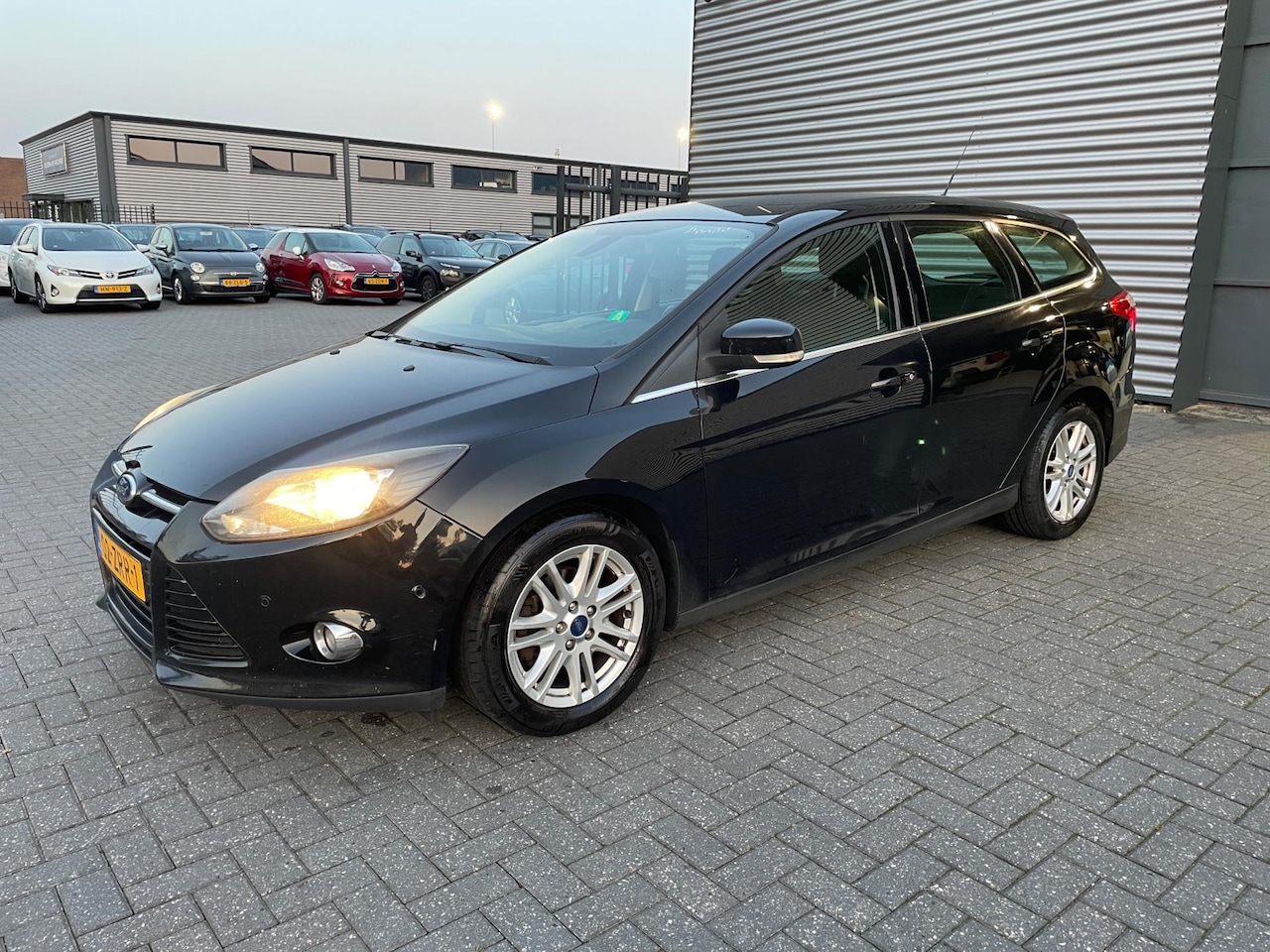 Ford Focus Wagon - 1.0 EcoBoost Titanium|nette auto| - AutoWereld.nl